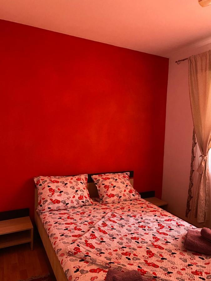 شقة Apartament Ally'S Orşova المظهر الخارجي الصورة